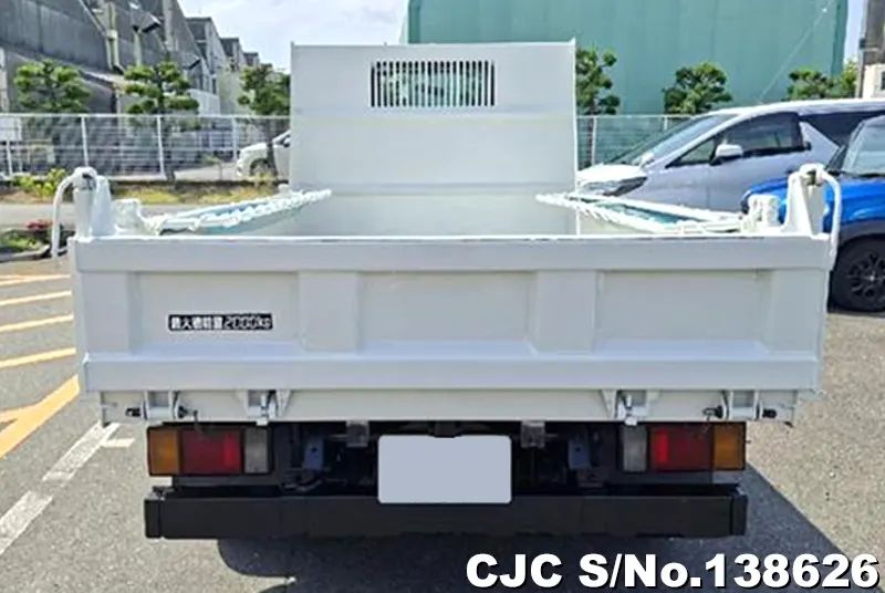 2011 Isuzu / Elf Stock No. 138626