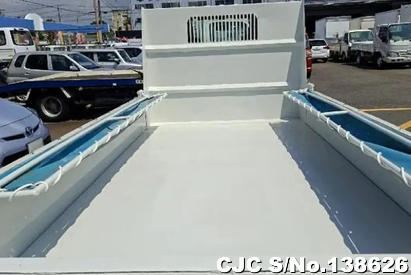 2011 Isuzu / Elf Stock No. 138626