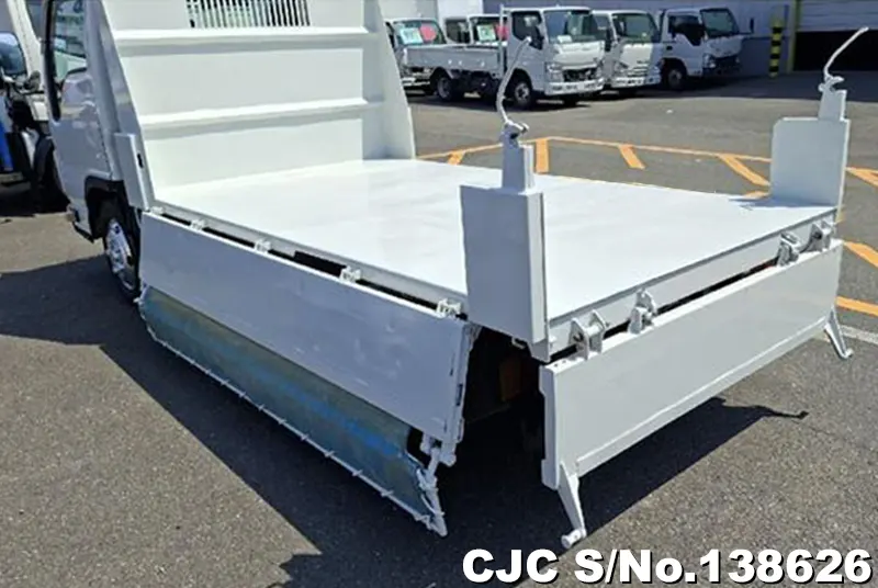 2011 Isuzu / Elf Stock No. 138626