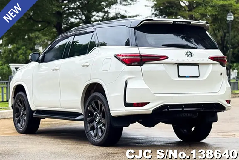 2022 Toyota / Fortuner Stock No. 138640