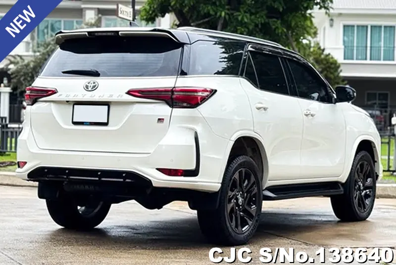 2022 Toyota / Fortuner Stock No. 138640
