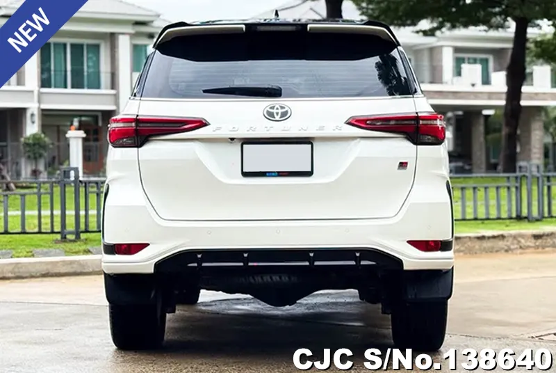 2022 Toyota / Fortuner Stock No. 138640