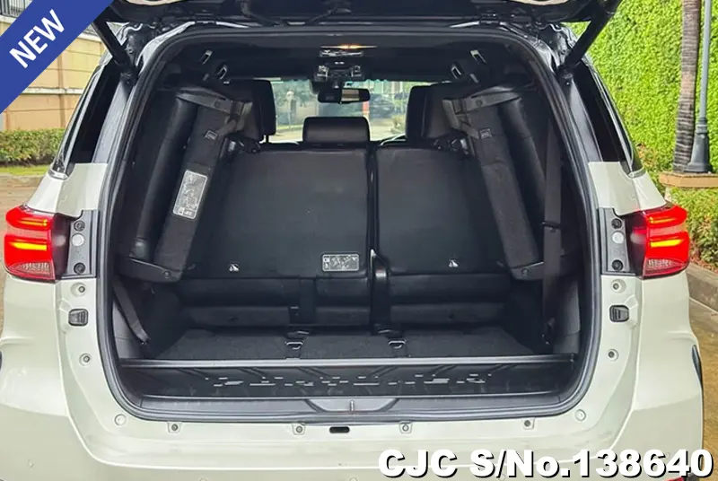 2022 Toyota / Fortuner Stock No. 138640