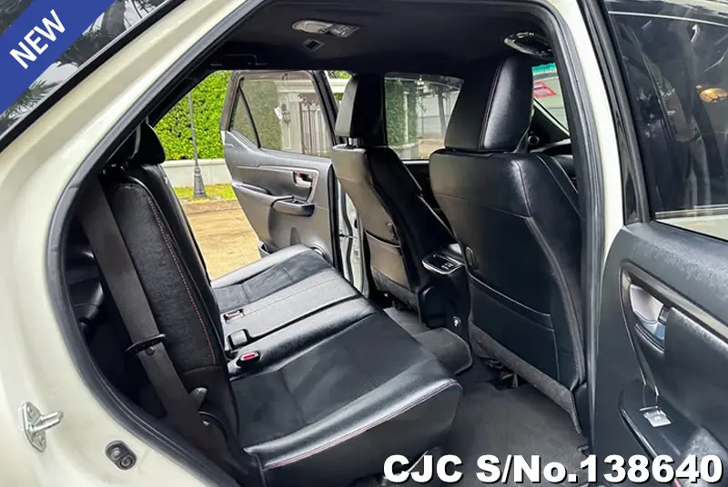 2022 Toyota / Fortuner Stock No. 138640