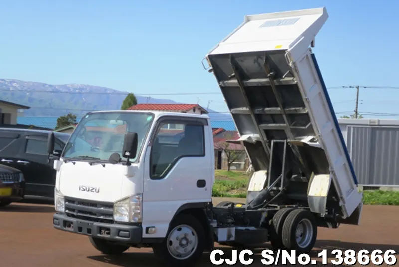 2011 Isuzu / Elf Stock No. 138666