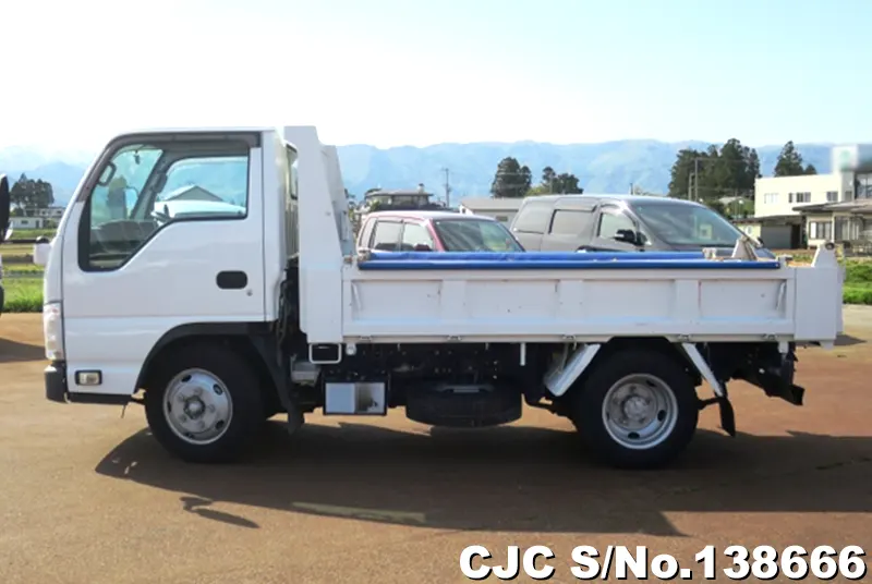 2011 Isuzu / Elf Stock No. 138666