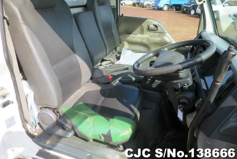2011 Isuzu / Elf Stock No. 138666