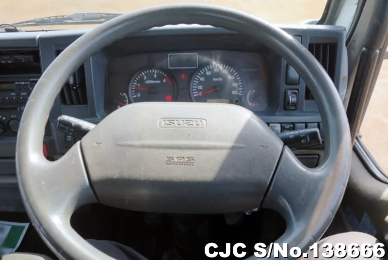 2011 Isuzu / Elf Stock No. 138666
