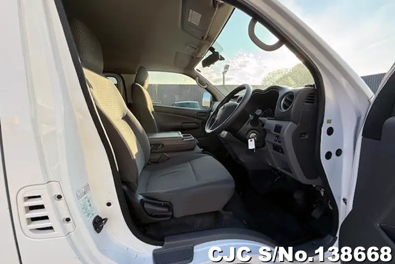 2021 Nissan / Caravan Stock No. 138668