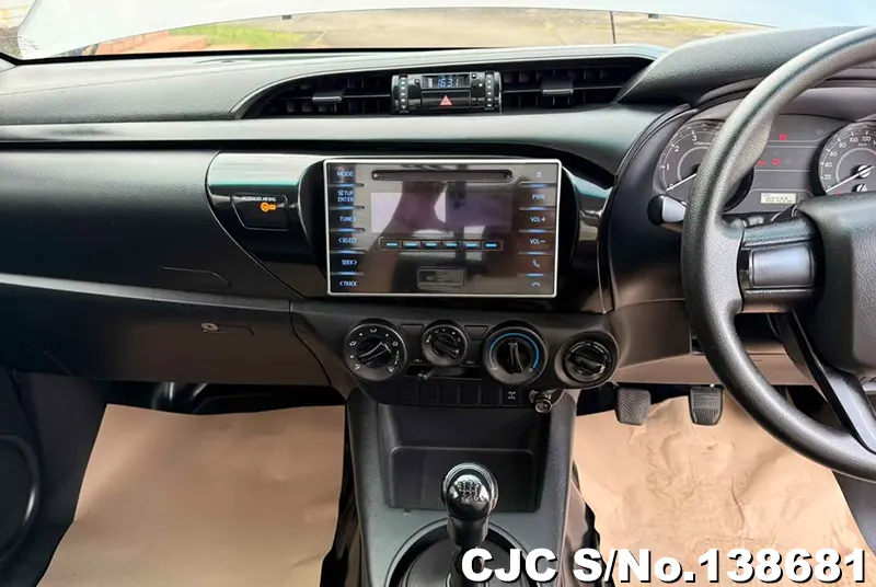 2021 Toyota / Hilux / Revo Stock No. 138681