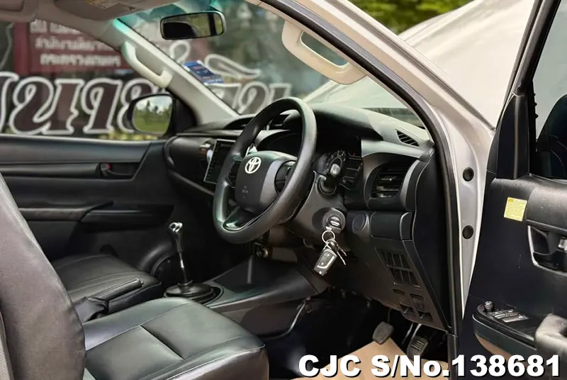 2021 Toyota / Hilux / Revo Stock No. 138681