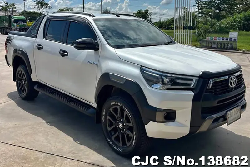 2022 Toyota / Hilux / Revo Stock No. 138682