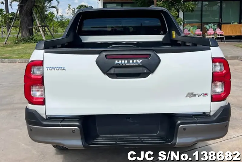 2022 Toyota / Hilux / Revo Stock No. 138682