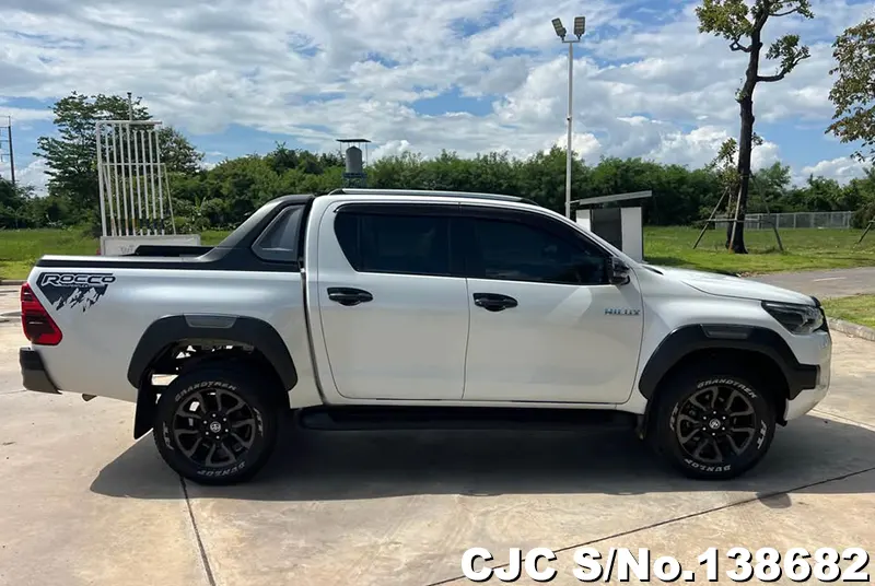 2022 Toyota / Hilux / Revo Stock No. 138682