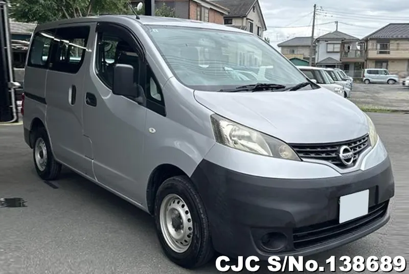 Nissan / NV200 2018