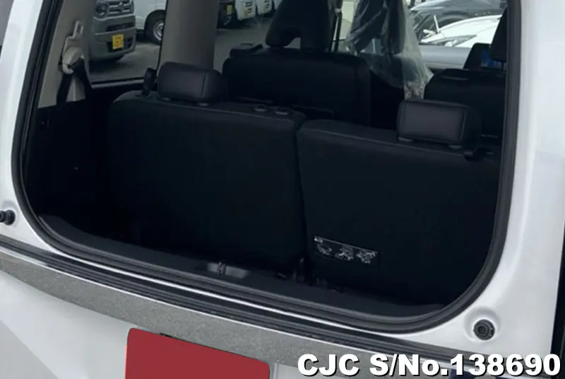 2025 Nissan / Serena Stock No. 138690