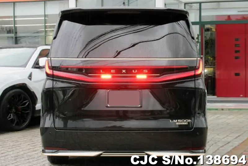 2025 Lexus / LM500h Stock No. 138694