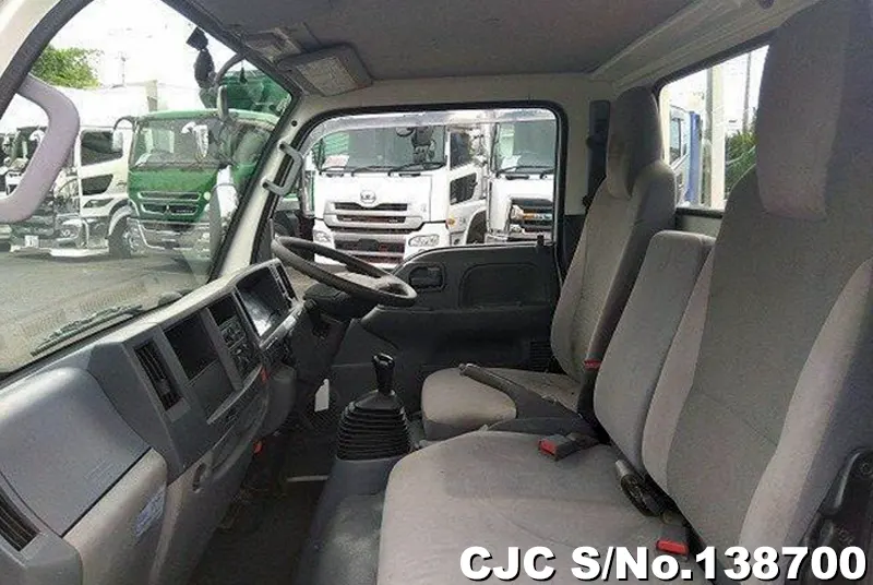 2015 Isuzu / Elf Stock No. 138700