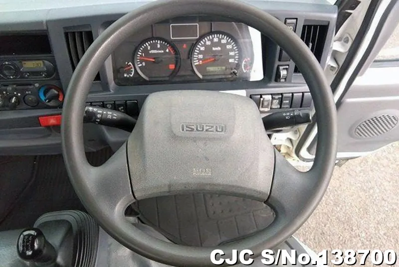 2015 Isuzu / Elf Stock No. 138700