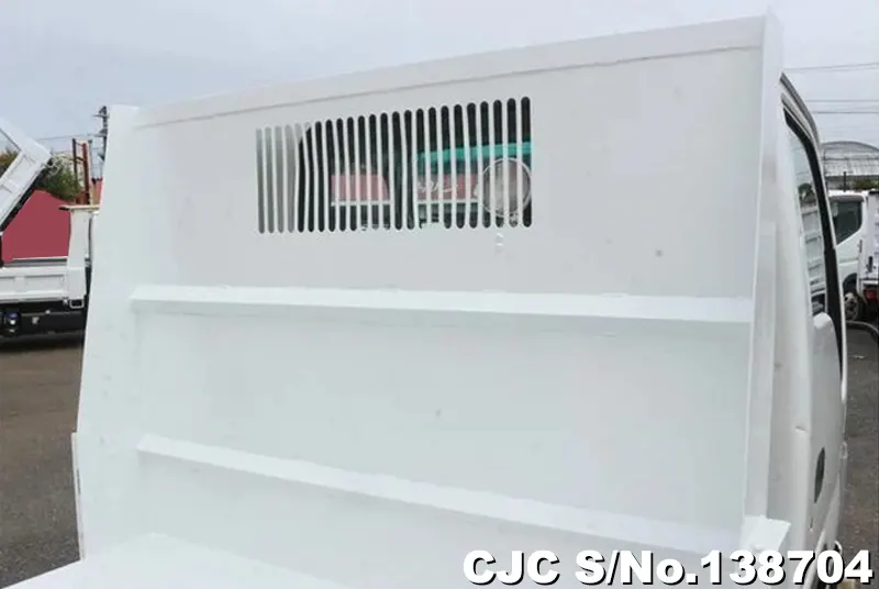 2012 Isuzu / Elf Stock No. 138704