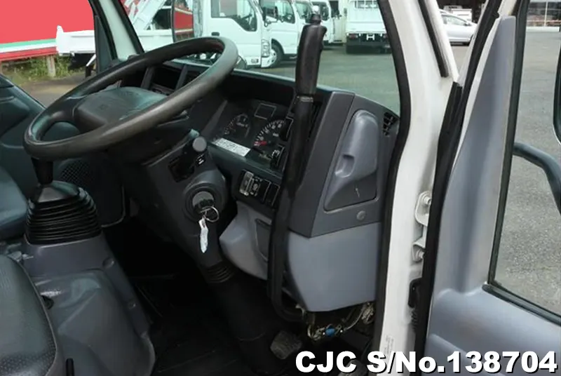 2012 Isuzu / Elf Stock No. 138704