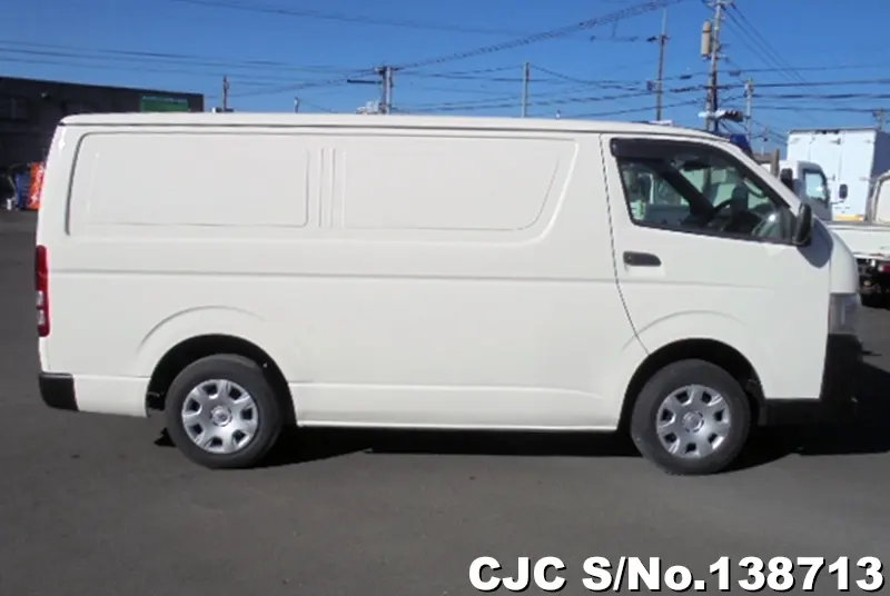 2010 Toyota / Hiace Stock No. 138713