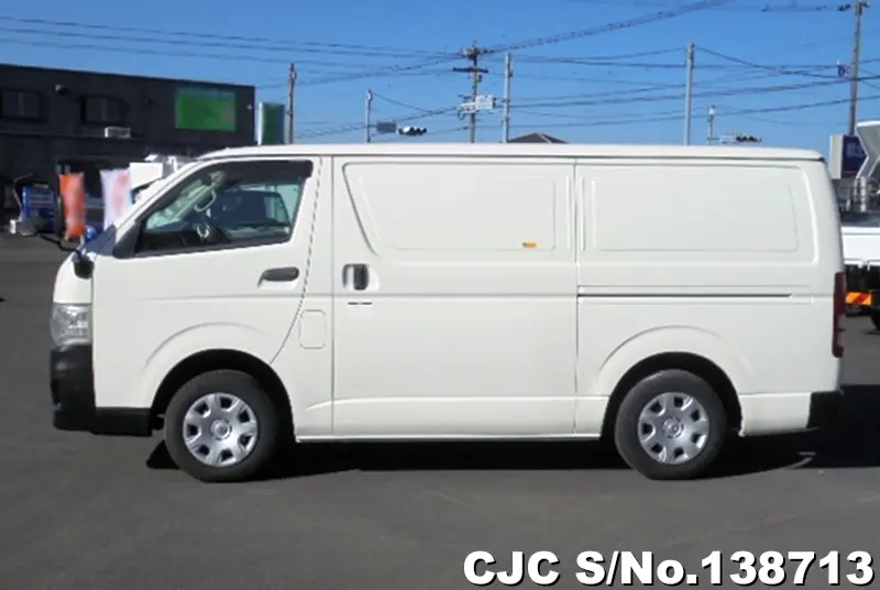 2010 Toyota / Hiace Stock No. 138713