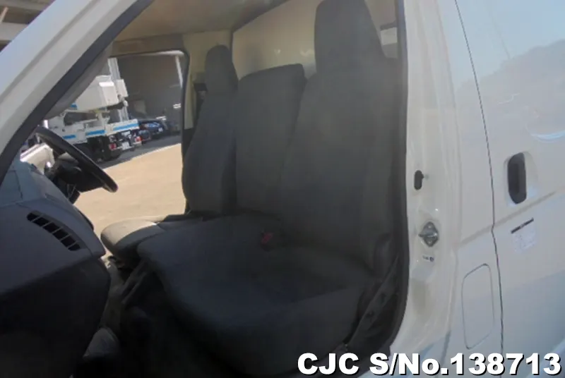 2010 Toyota / Hiace Stock No. 138713