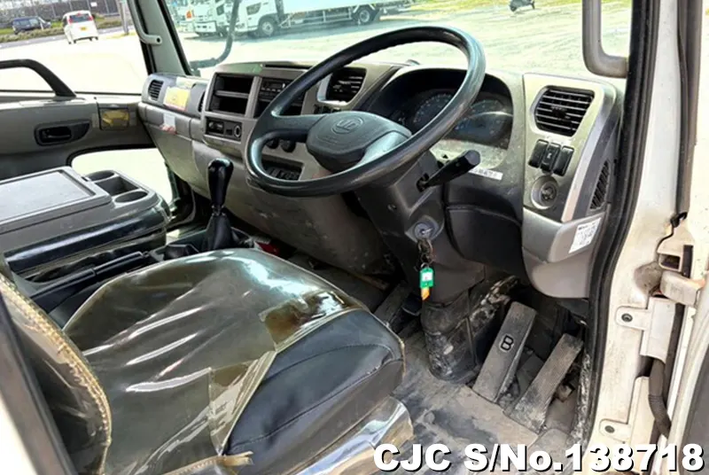 2011 Nissan / Condor Stock No. 138718