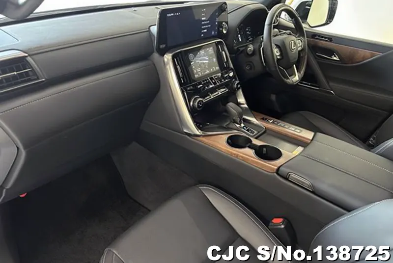 2025 Lexus / LX700H Stock No. 138725