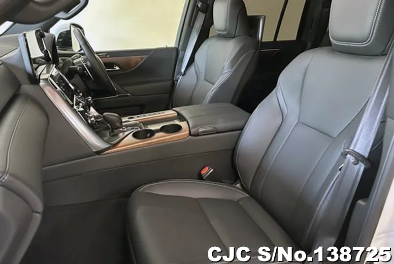 2025 Lexus / LX700H Stock No. 138725