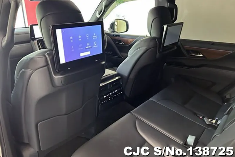 2025 Lexus / LX700H Stock No. 138725