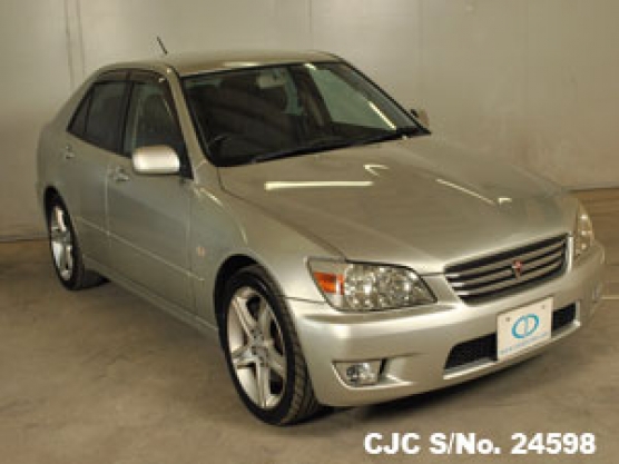 Toyota altezza 2000