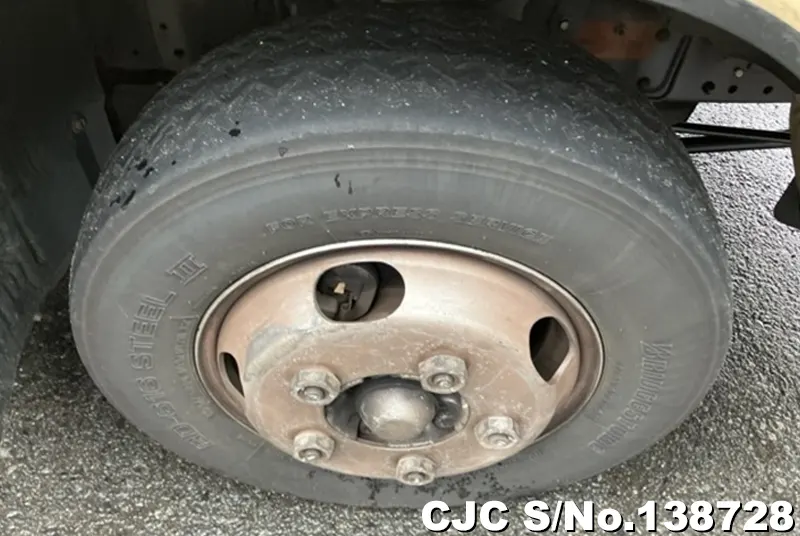 2013 Isuzu / Elf Stock No. 138728