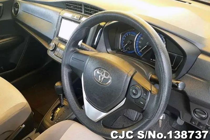 2017 Toyota / Corolla Axio Stock No. 138737