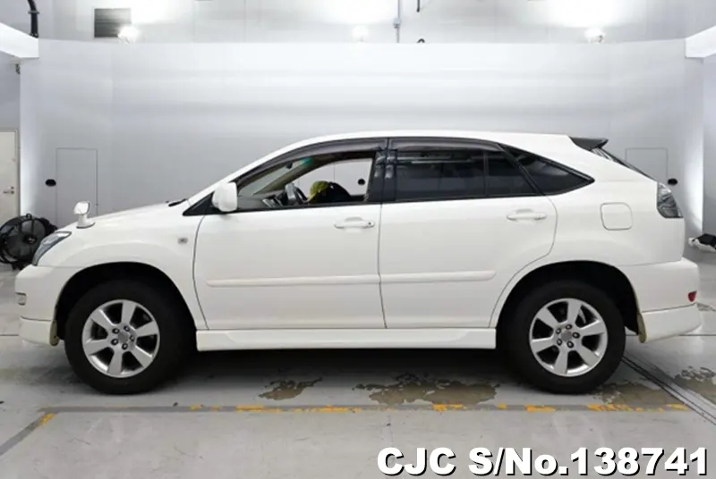 2003 Toyota / Harrier Stock No. 138741