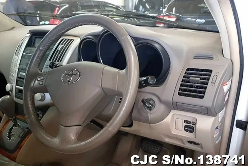 2003 Toyota / Harrier Stock No. 138741