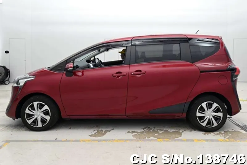 2019 Toyota / Sienta Stock No. 138746