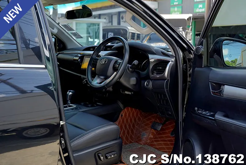 2019 Toyota / Hilux / Revo Stock No. 138762