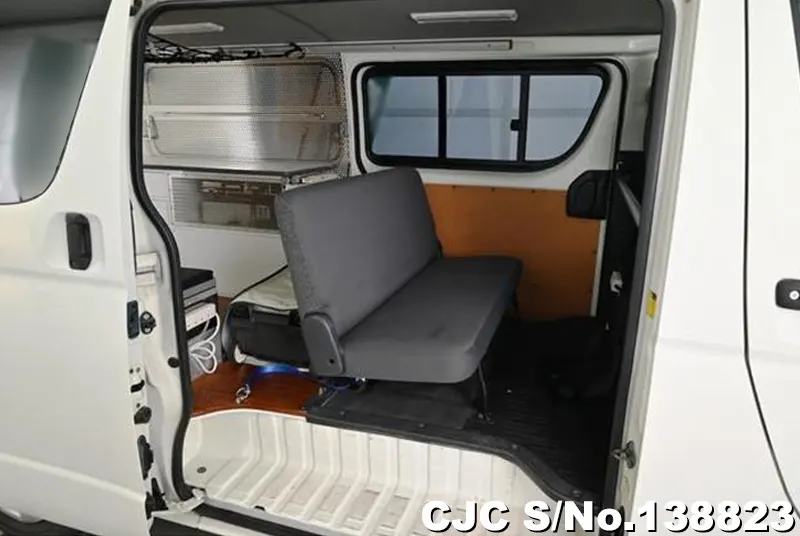 2011 Toyota / Hiace Stock No. 138823