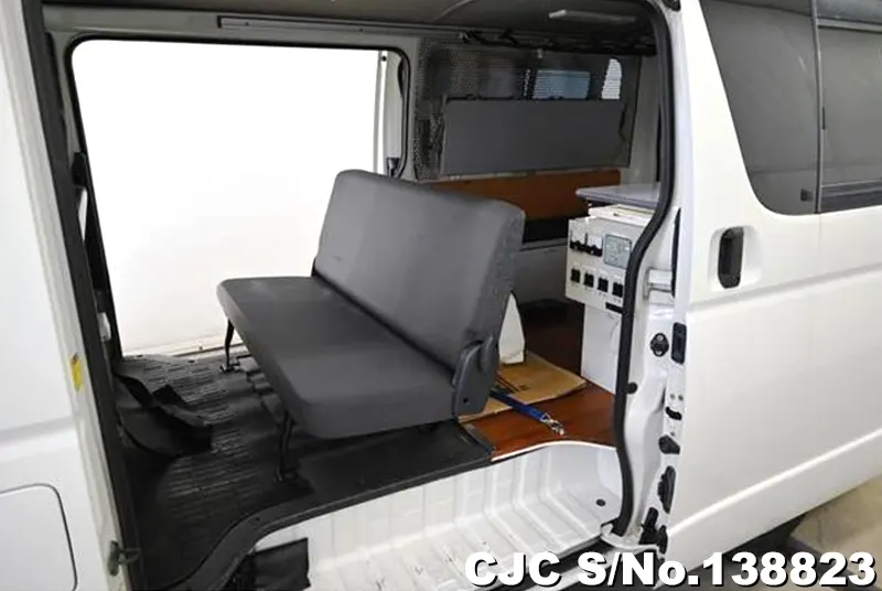 2011 Toyota / Hiace Stock No. 138823