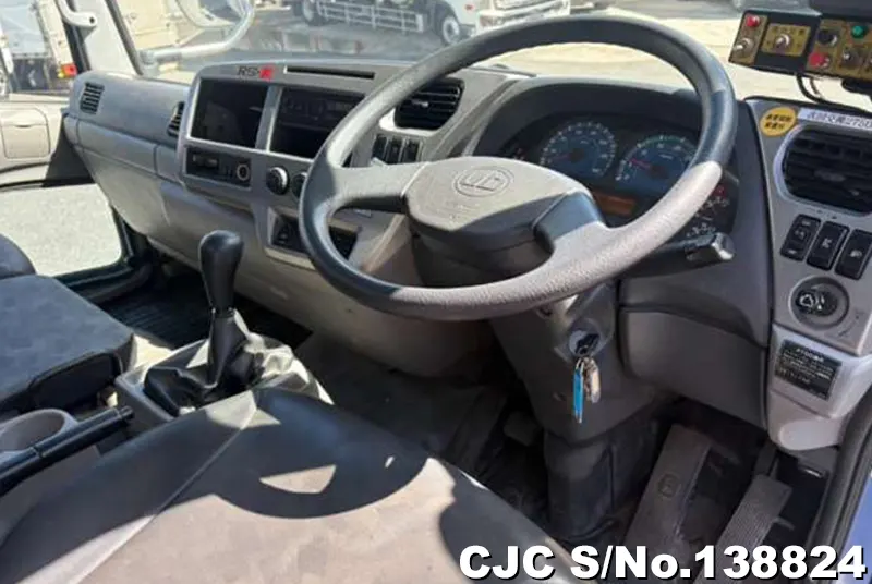 2015 Nissan / Condor Stock No. 138824