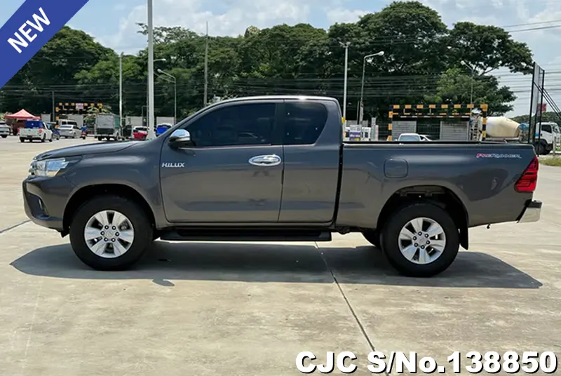 2017 Toyota / Hilux / Revo Stock No. 138850