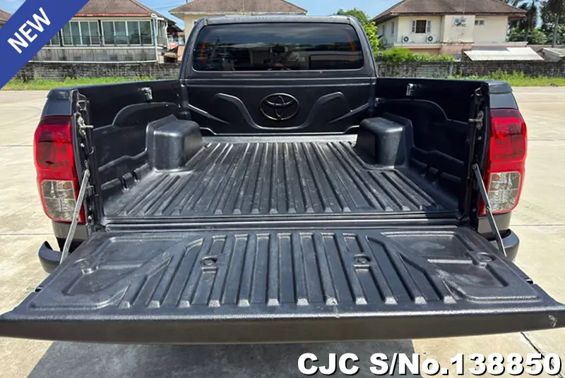 2017 Toyota / Hilux / Revo Stock No. 138850
