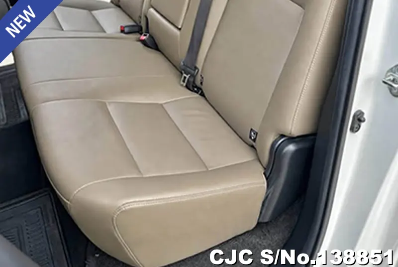 2015 Toyota / Hilux / Revo Stock No. 138851