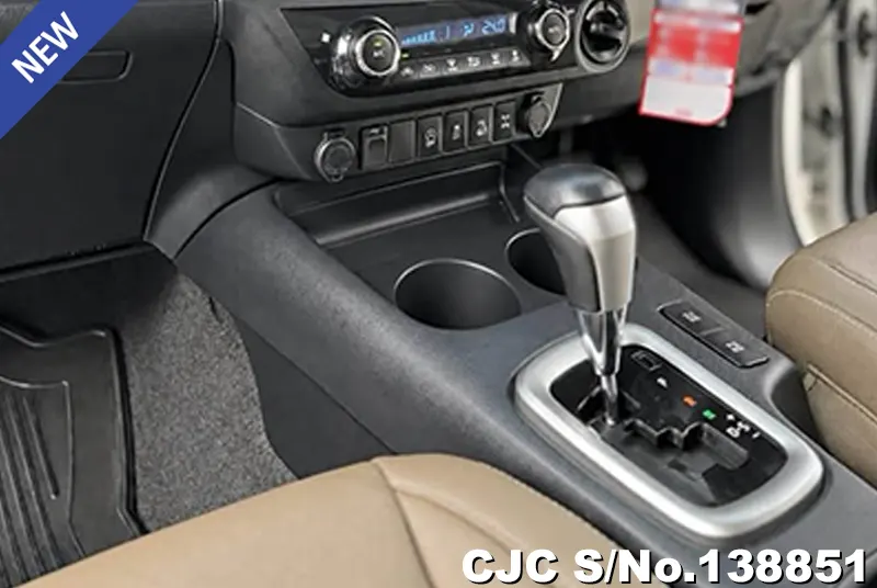 2015 Toyota / Hilux / Revo Stock No. 138851