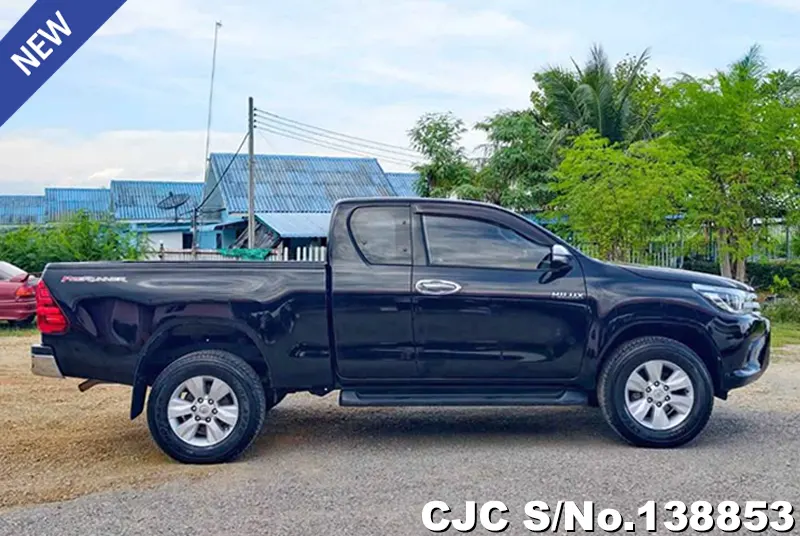 2017 Toyota / Hilux / Revo Stock No. 138853