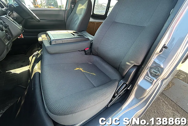 2015 Toyota / Hiace Stock No. 138869