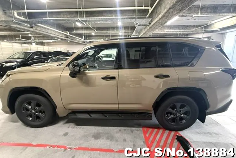 2025 Lexus / LX700H Stock No. 138884