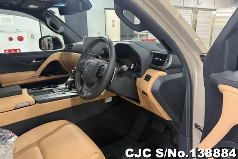 2025 Lexus / LX700H Stock No. 138884